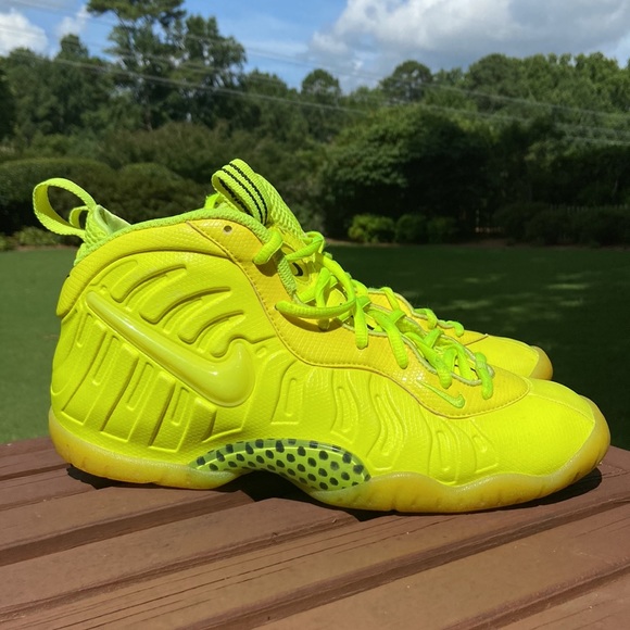 Nike Air Foamposite Pro Volt Women’s Size 7Y Big Kid Sneakers (2014) - Picture 5 of 12